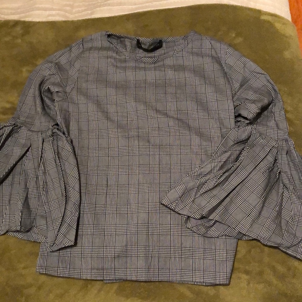 Zara Puff sleeve gray checkered top